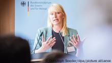 14.06.2022
Luise Amtsberg (Bündnis 90/Die Grünen), Menschenrechtsbeauftragte der Bundesregierung, spricht bei der Konferenz «Bedeutung der Menschenrechte für den Sport in Deutschland» im Bundesinnenministerium. +++ dpa-Bildfunk +++