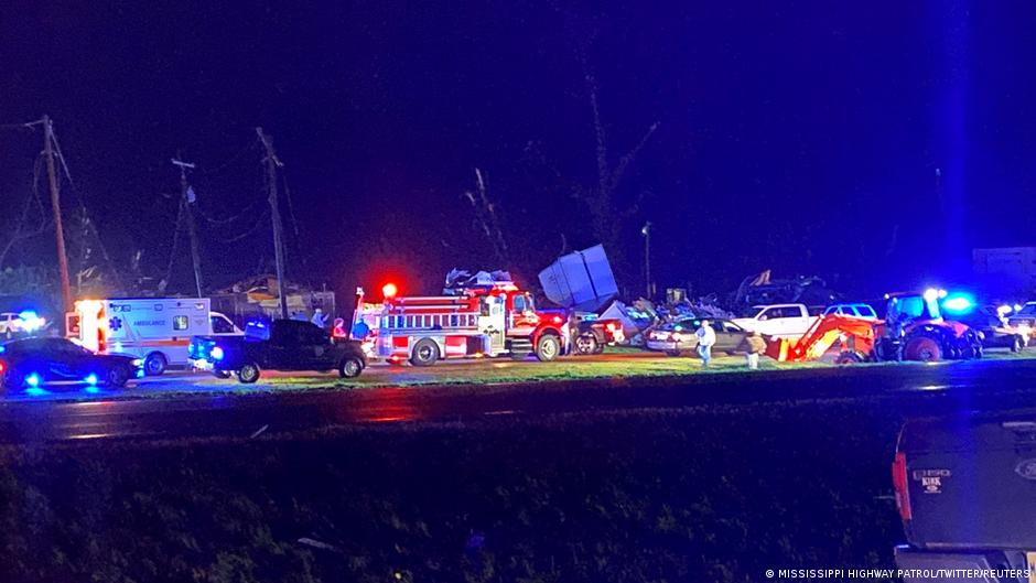 Mississippi tornado, storms leave at least 25 dead