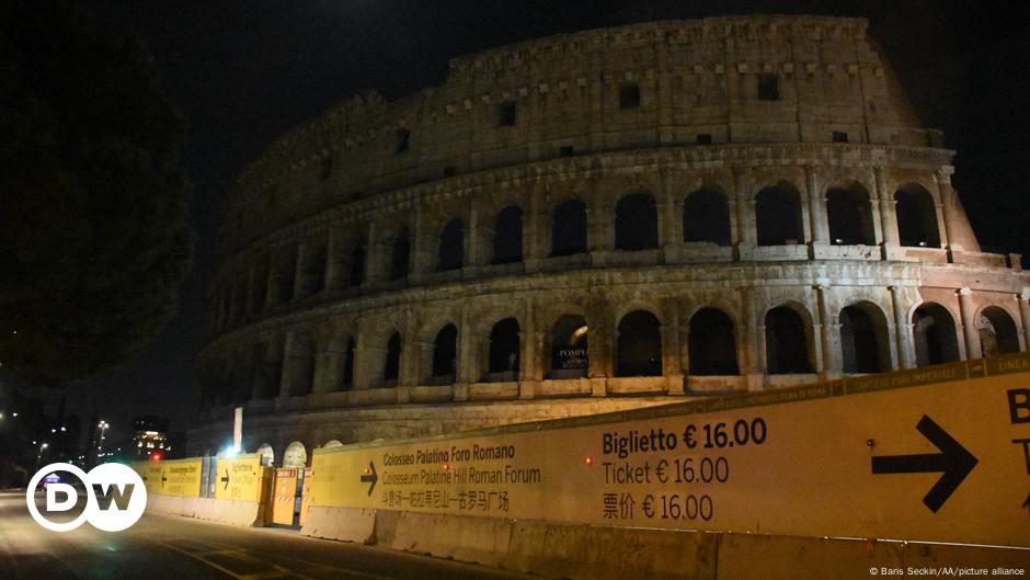 The latest German teenager arrested for vandalizing the Italian Colosseum – DW – 07/17/2023