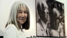21.09.2015
epa04942609 Jorge Luis Borges' widow, Maria Kodama poses during the presentation of the exhibition 'The atlas of Borges' held at Jaume Fuster Library in Barcelona, Spain, 21 September 2015. The exhibition, which runs from 21 Setember to 14 October, gathers 130 pictures from the private collection of Jorge Luis Borges' widow, Maria Kodama. EPA/MARTA PEREZ ++