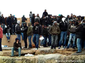许多来自突尼斯的难民抵达意大利后，转往他们梦想国度法国。