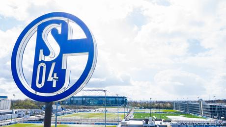 Blick auf das Trainingsgelände des FC Schalke 04 aus der Vogelperspektive