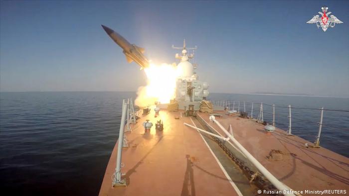 Un crucero ruso lanza un misil al Mar del Japón en ejercicios del 28 de marzo de 2023
