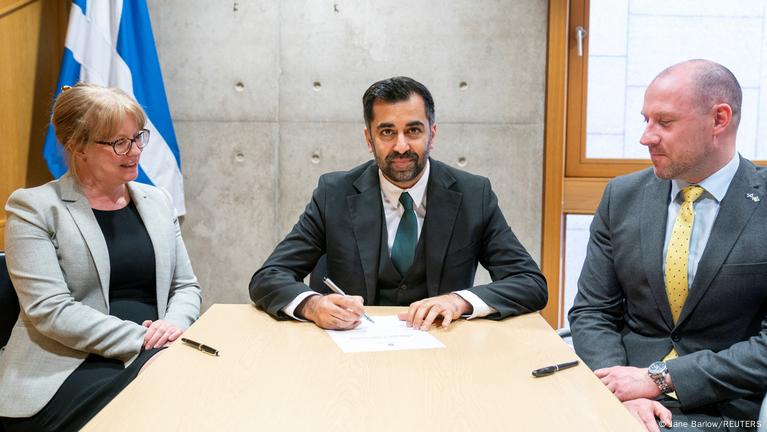 Scotland: Who Is New First Minister Humza Yousaf? – DW – 03/28/2023