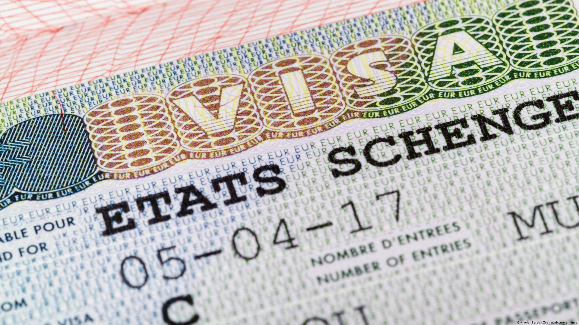 Виза в евросоюз. Шенгенская виза. Немецкая шенгенская виза. Туристическая виза. Шенгенская виза Footage.