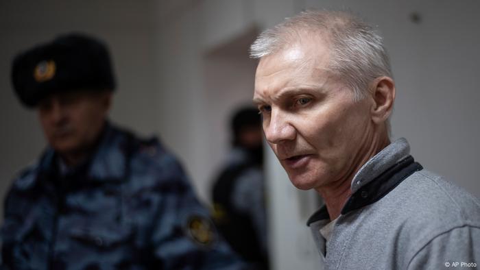 Maschas Vater Alexej Moskalew bei seinem Prozess in Jefremow