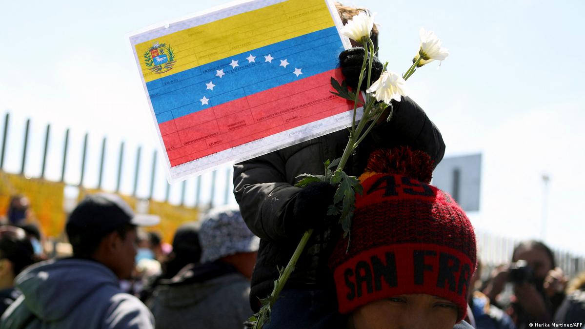 Doce personas mueren en colapso de mina de oro en Venezuela