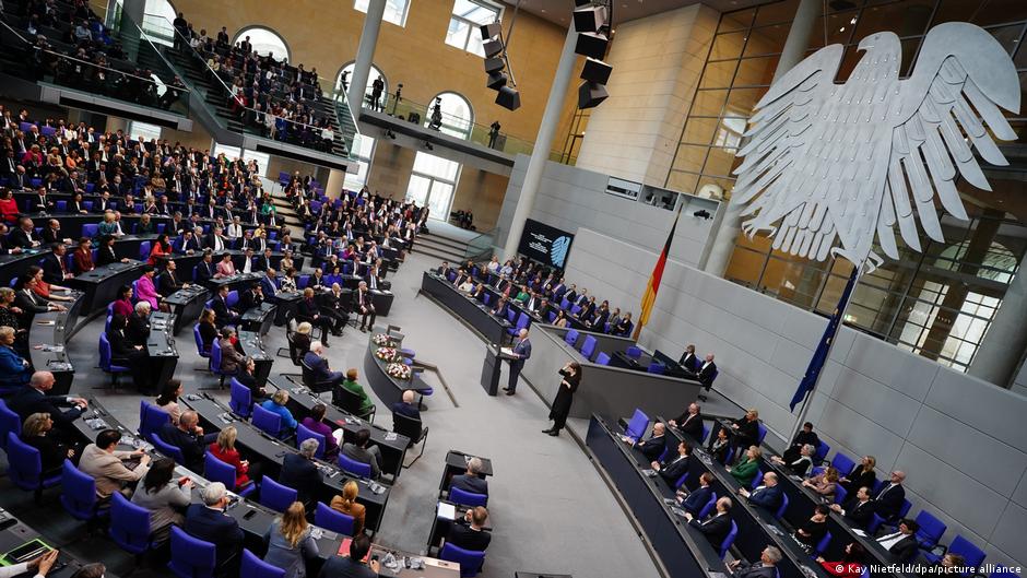 Nemački parlament tokom govora britanskog monarha