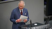König Charles III. von Großbritannien spricht am zweiten Tag seiner Deutschlandreise im Bundestag. Noch vor seiner Krönung im Mai 2023 besuchen der britische König und die Königsgemahlin für drei Tage Deutschland.