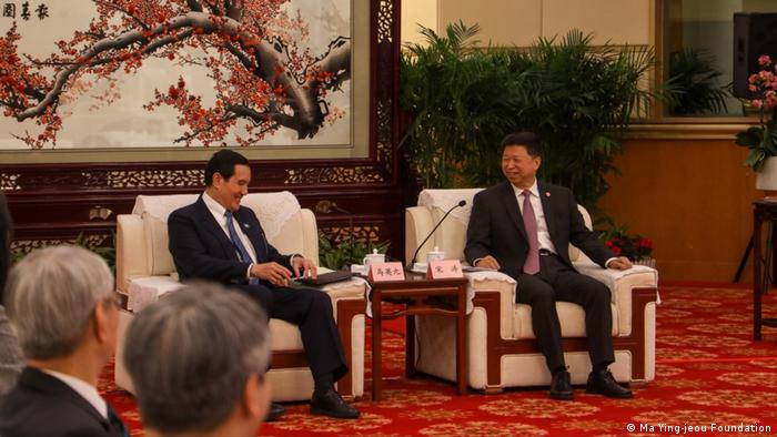 中國國台辦主任宋濤30日晚間在武漢會見台灣前總統馬英九，逐步提升接待層級