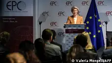 30.3.2023, Brüssel, Belgien, President of the European Commission Ursula von der Leyen delivers a keynote address on EU-China relations dubbed De-risking, not de-coupling Europe and China at this watershed moment at the European Policy Centre (EPC) in Brussels, Belgium, on March 30, 2023. (Photo by Valeria Mongelli / AFP)