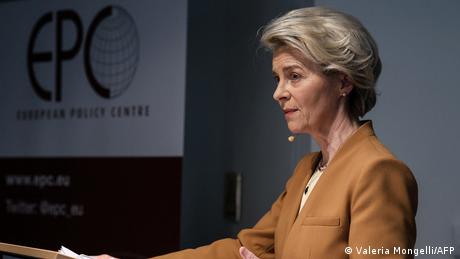 Wird Ursula von der Leyen NATO-Generalsekretärin? Laut einem Medienbericht ist die Präsidentin der Europäischen Kommission eine Kandidatin für das Amt. (Bild: Valeria Mongelli / AFP)