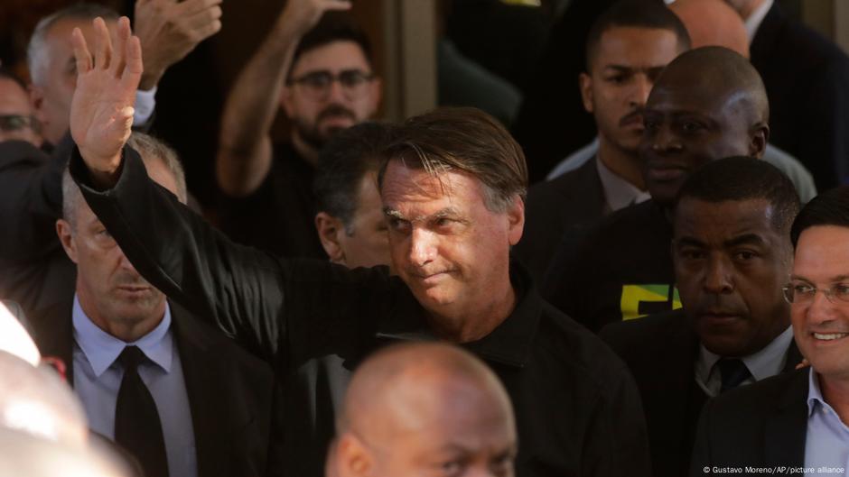 Expresidente brasileño Bolsonaro cuestionado – DW – 04/05/2023