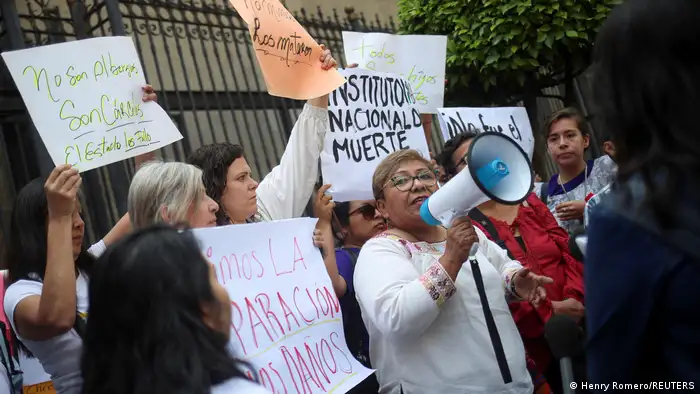 Protesta de activistas tras la muerte de 39 migrantes en Ciudad Juárez (norte). (Archivo: 29.03.2023)