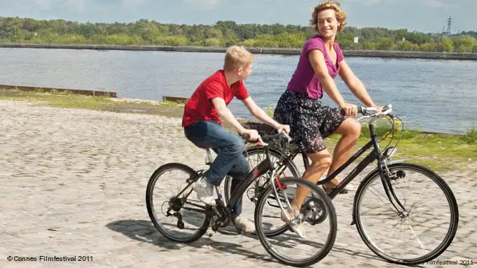 Szene aus dem Film LE GAMIN AU VÉLO von den Dardenne-Brüdern (Foto Filmfestival Cannes)