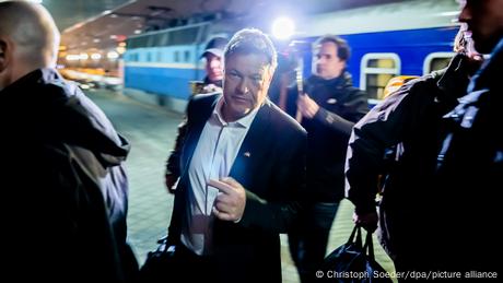 Στο Κίεβο ο Χάμπεκ, στο Βουκουρέστι ο Σολτς