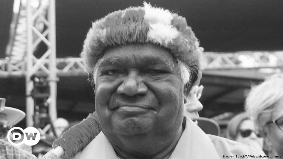 Australia Aboriginal land rights campaigner Yunupingu dies DW 04