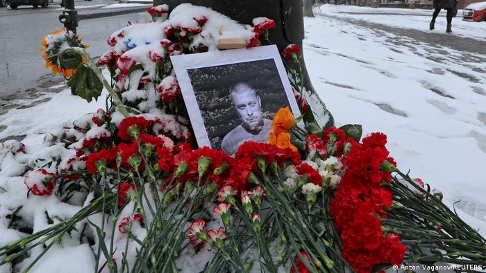 The dead Vladlen Tatarsky is mourned in St. Petersburg
