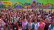 Numerosas mujeres reunidas. Al fondo, en un muro puede leerse la frase "Viva la internacional feminista". Numerosas mujeres reunidas. Al fondo, en un muro puede leerse la frase "Viva la internacional feminista".