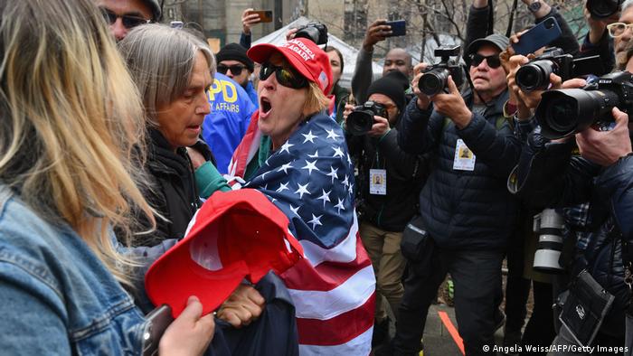 USA Trump Gegner und Unterstützer geraten aneinander in New York