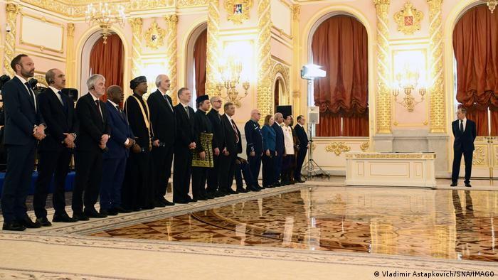 Acreditación de los nuevos embajadores en el Kremlin, incluida la nueva embajadora de EE. UU., Lynne Tracy.