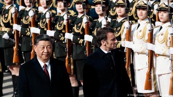 Xi Jinping y Emmanuel Macron.