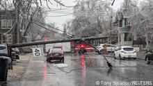 Tormenta en Canadá deja dos muertos y miles sin energía