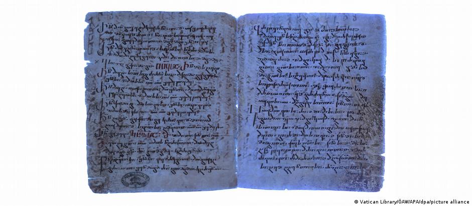 Palimpsesto: texto escondido sob outras duas camadas de manuscritos foi revelado por foto ultravioleta