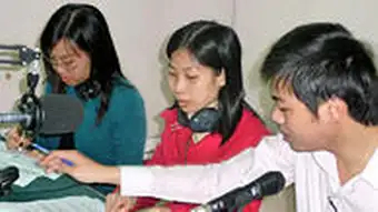 05.2011 DW-AKADEMIE Medienentwicklung Asien Vietnam Radiotraining Morgensendung 1