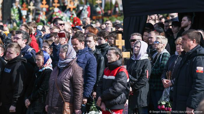 Russland Beerdigung des Kriegskorrespondenten Vladlen Tatarsky (Maxim Fomin) auf dem Troyekurovskoye-Friedhof