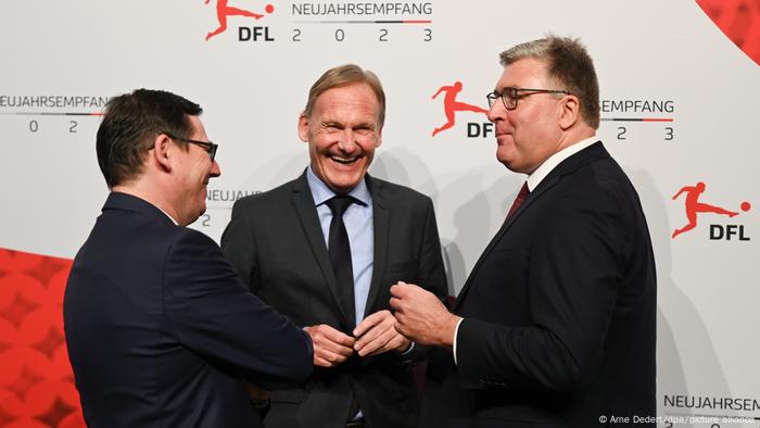 Initiatoren des Deals: Oliver Leki (l.), Hans-Joachim Watzke und Axel Hellmann (r.) beim Neujahrsempfang der DFL in Offenbach