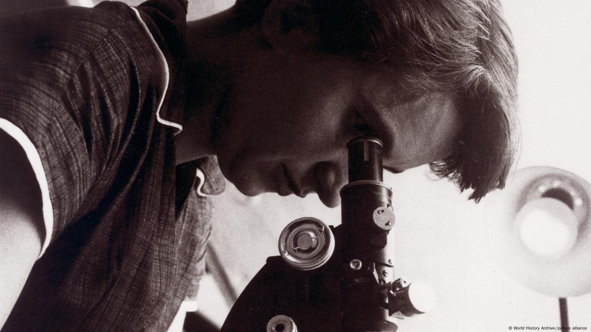 Meet Rosalind Franklin And Six Other Overlooked Female Scientists – DW ...