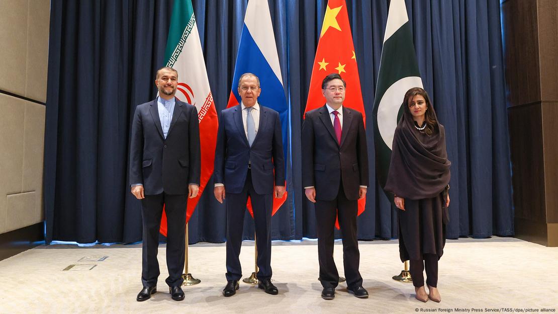 ازبکستان کې د روسیې، چین، ایران او پاکستان د جګپوړو ډيپلوماټانو غونډه ازبکستان کې د روسیې، چین، ایران او پاکستان د جګپوړو ډيپلوماټانو غونډه