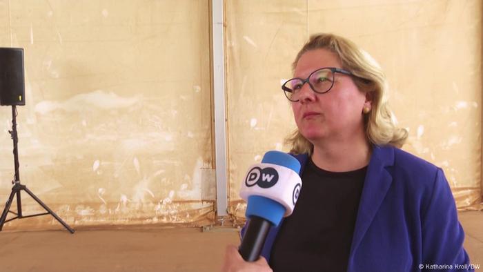 Entwicklungsministerin Svenja Schulze im DW-Interview