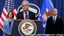 13.04.2023
Attorney General Merrick Garland speaks at the Department of Justice in Washington, Thursday, April 13, 2023. FBI Deputy Director Paul Abbate, right, and Deputy Attorney General Lisa Monaco, left, listen. (AP Photo/Evan Vucci)