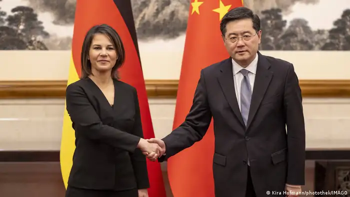 德国外长贝尔博克与中国外长秦刚（2023年4月14日在北京）