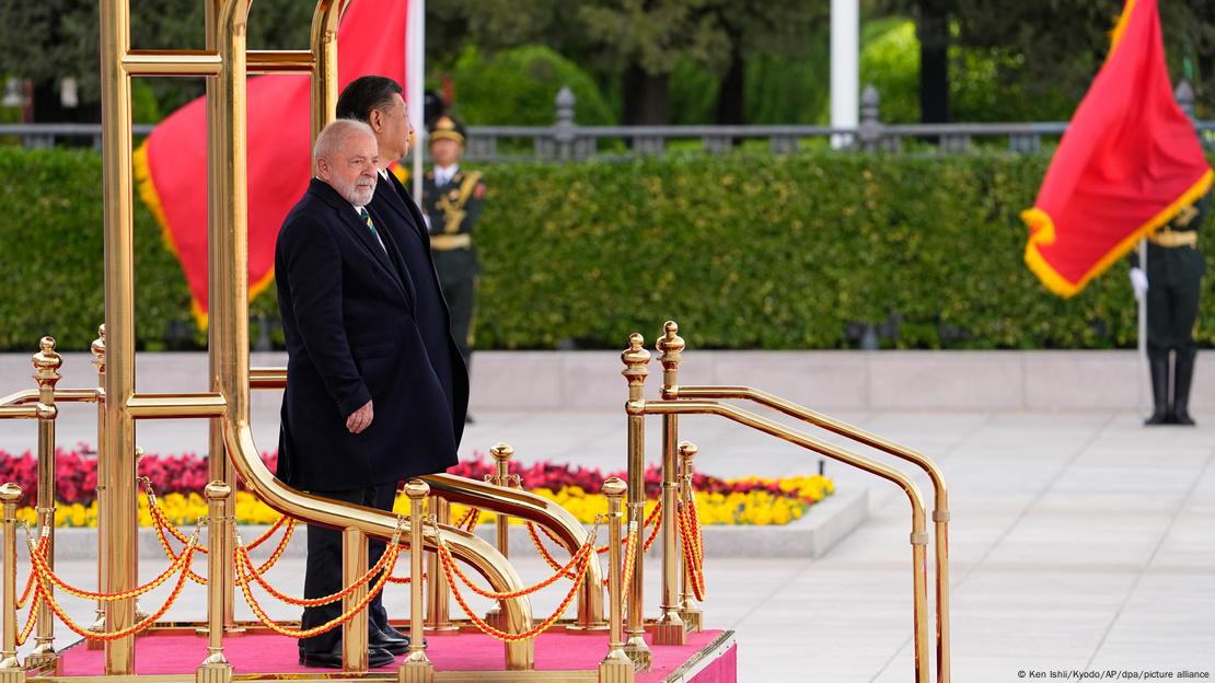 Lula ao lado de Xi Jinping na China