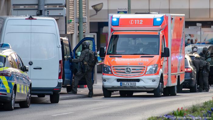 Deutschland Mehrere Schwerverletzte bei Attacke in Duisburger Fitnessstudio