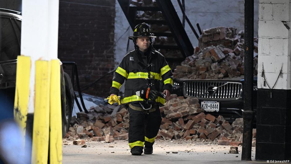 New York parking garage collapses, killing 1 – DW – 04/19/2023