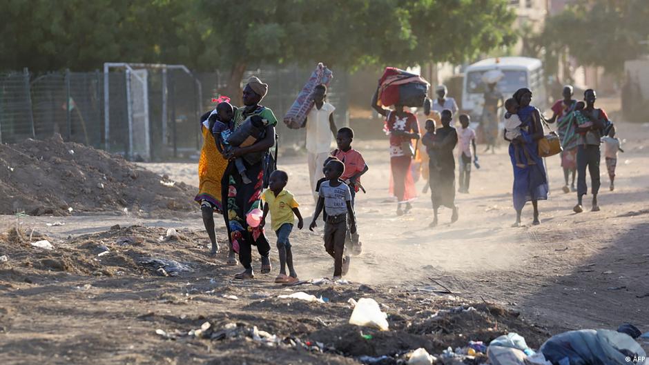 Sudan bloodshed goes on, EU urges cease-fire – DW – 04/20/2023 - Vimarsana News