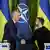 Генсек НАТО Йенс Столтенберг и президент Украины Владимир Зеленский