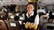 Eine Flugbegleiterin im Airbus A 340-300 der Luftwaffe serviert am Dienstag (31.05.11) auf dem Weg von Berlin nach Neu Delhi im Getraenke. Die Regierungsmaschine von Bundeskanzlerin Angela Merkel (CDU), die auf dem Weg nach Indien ist, hatte Probleme den Iran zu ueberqueren und verspaetete sich um mehr als zwei Stunden. Am Mittwoch (01.06.11) wird Merkel nach Singapur weiterreisen. Foto: Oliver Lang/dapd Eine Flugbegleiterin im Airbus A 340-300 der Luftwaffe serviert am Dienstag (31.05.11) auf dem Weg von Berlin nach Neu Delhi im Getraenke. Die Regierungsmaschine von Bundeskanzlerin Angela Merkel (CDU), die auf dem Weg nach Indien ist, hatte Probleme den Iran zu ueberqueren und verspaetete sich um mehr als zwei Stunden. Am Mittwoch (01.06.11) wird Merkel nach Singapur weiterreisen. Foto: Oliver Lang/dapd