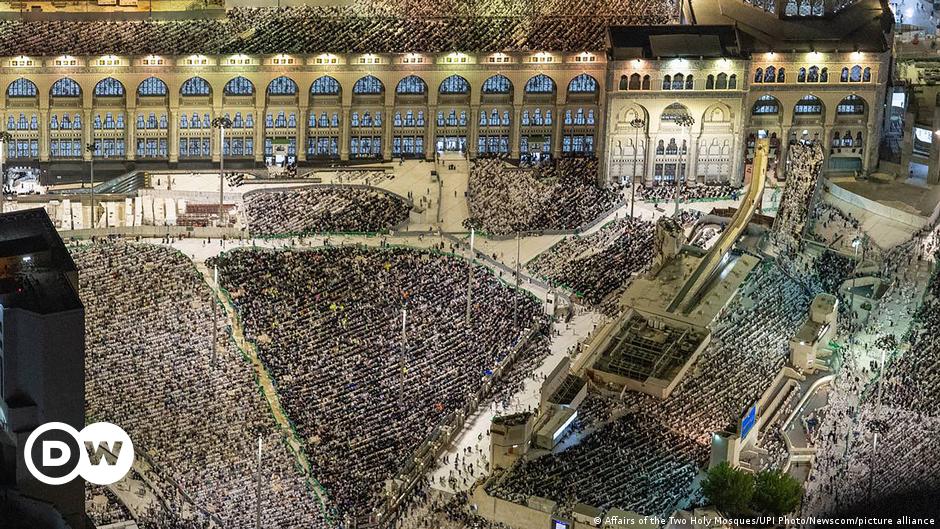 عيد الفطر سيبدأ للمسلمين السنة والشيعة ينتظرون – DW – 21/04/2023