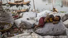 让人生病的河水：生活在孟加拉国的「死河」上