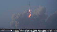 20/04/2023 *** SpaceX's Starship launches from Starbase in Boca Chica, Texas, Thursday, April 20, 2023. (AP Photo/Eric Gay)
