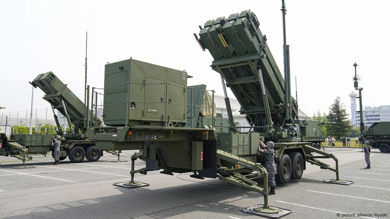 Japan military on alert for launch of N. Korea spy satellite – DW – 04 ...