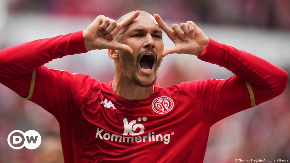 Volltreffer Ludovic Ajorque ärgert den FC Bayern