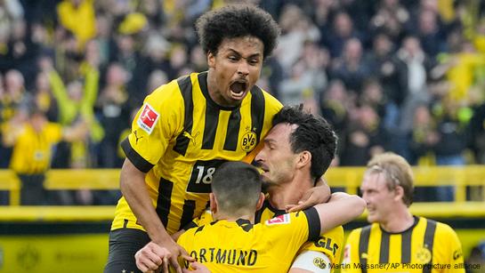 Borussia Dortmund goleia o Frankfurt e assume liderança da Bundesliga, futebol alemão