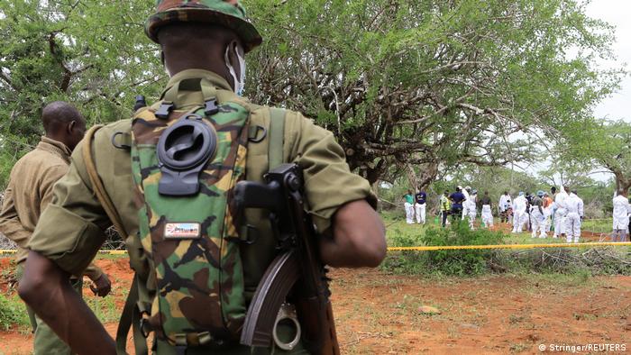 Kenia Kilifi | Exhumierung von Mitgliedern von Christlichem Kult durch Polizei 