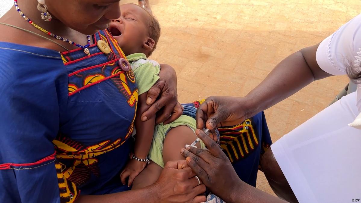 Malaria child vaccination campaign kicks off in Cameroon – DW – 01/22/2024
